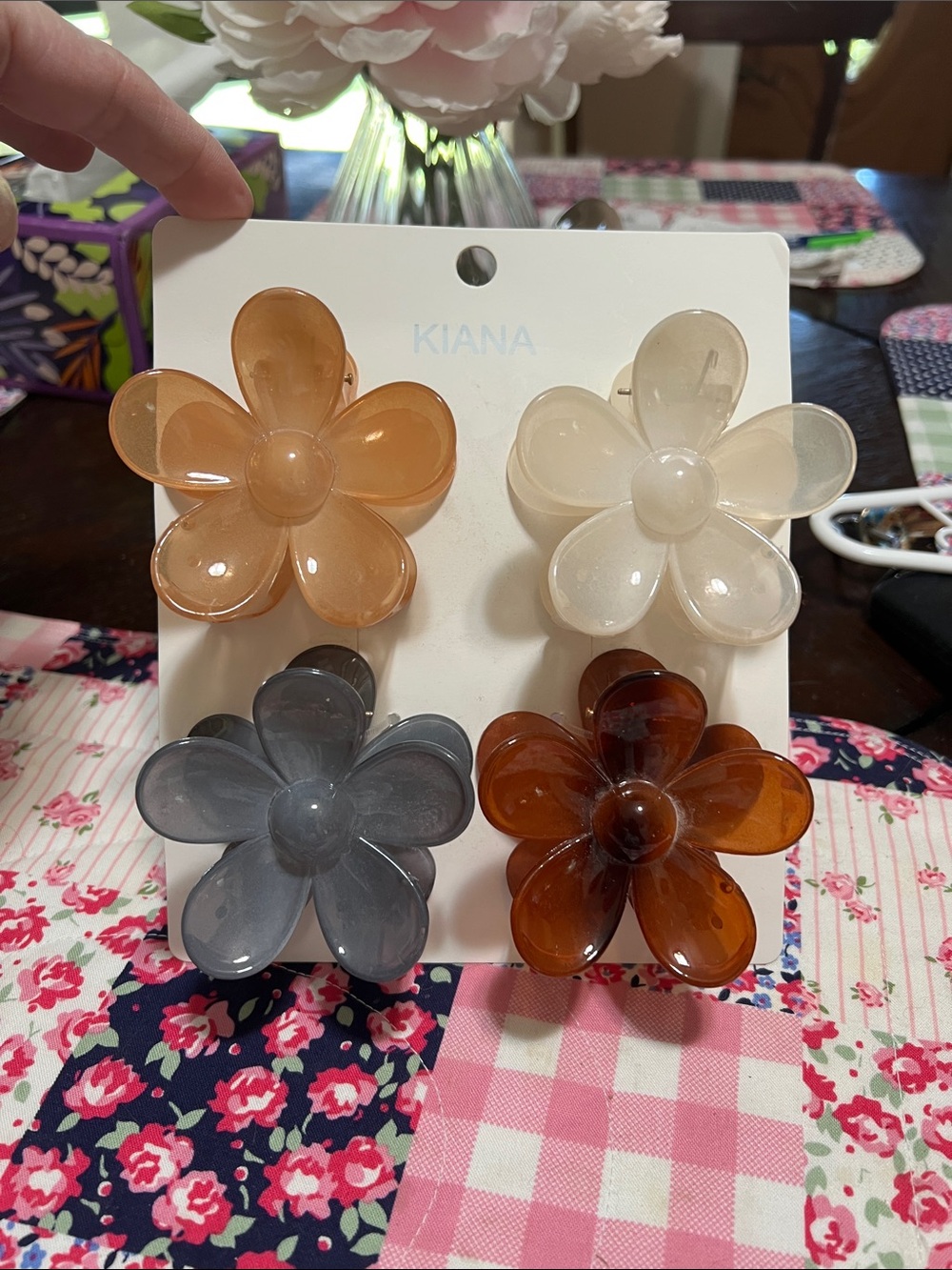 New Floral Resin Napkin Clips - Set of 4 (Cream, Amber, Gray, Caramel)